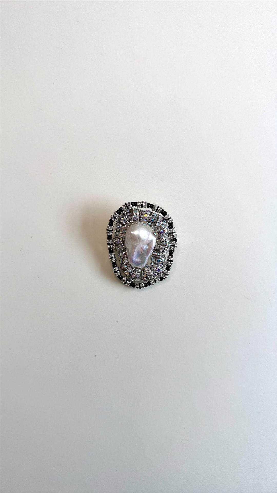 SCALLOP BROOCH