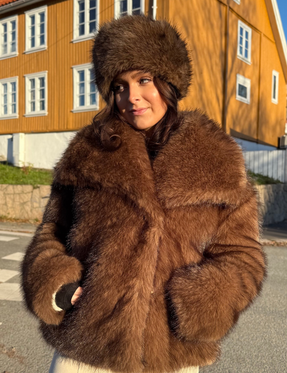 Fluffy Isabella hatt fuskepels