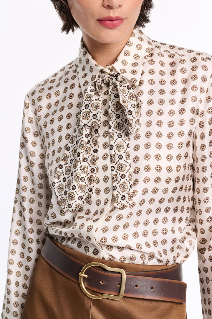 GRAPHIC DREAMS blouse