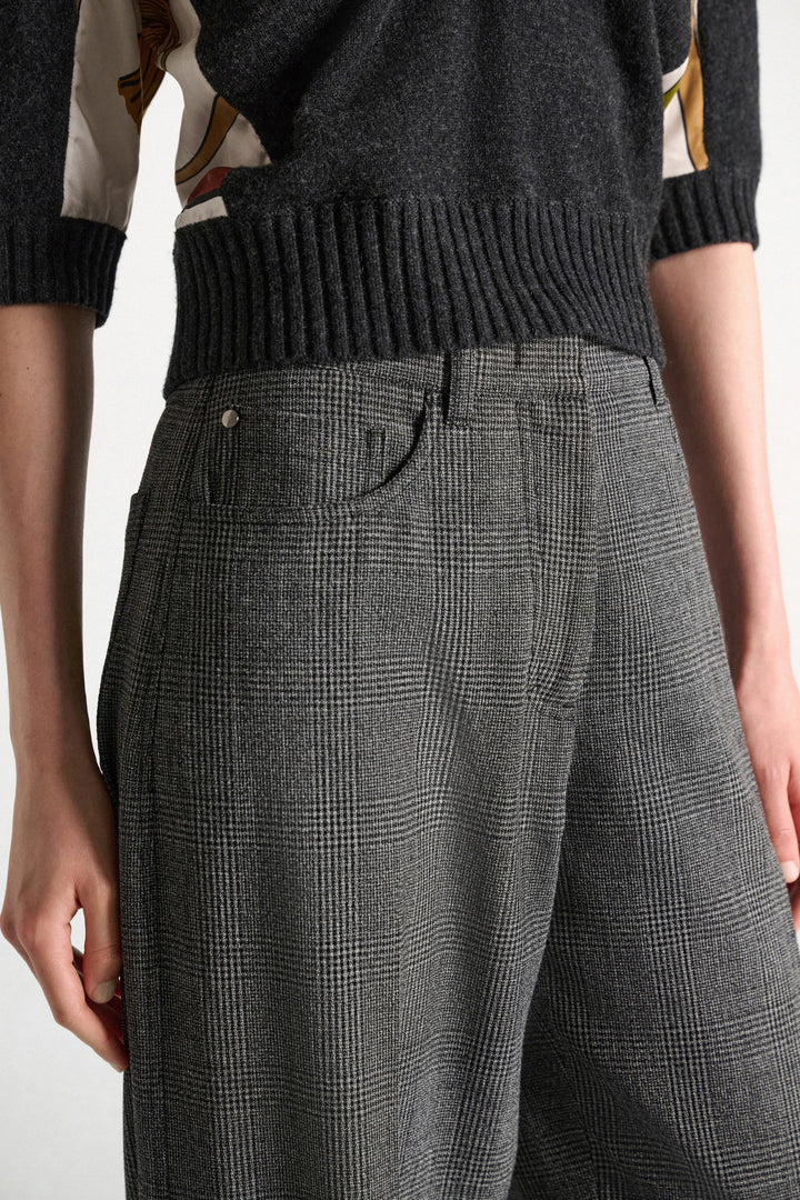 GRAPHIC TWIST pants