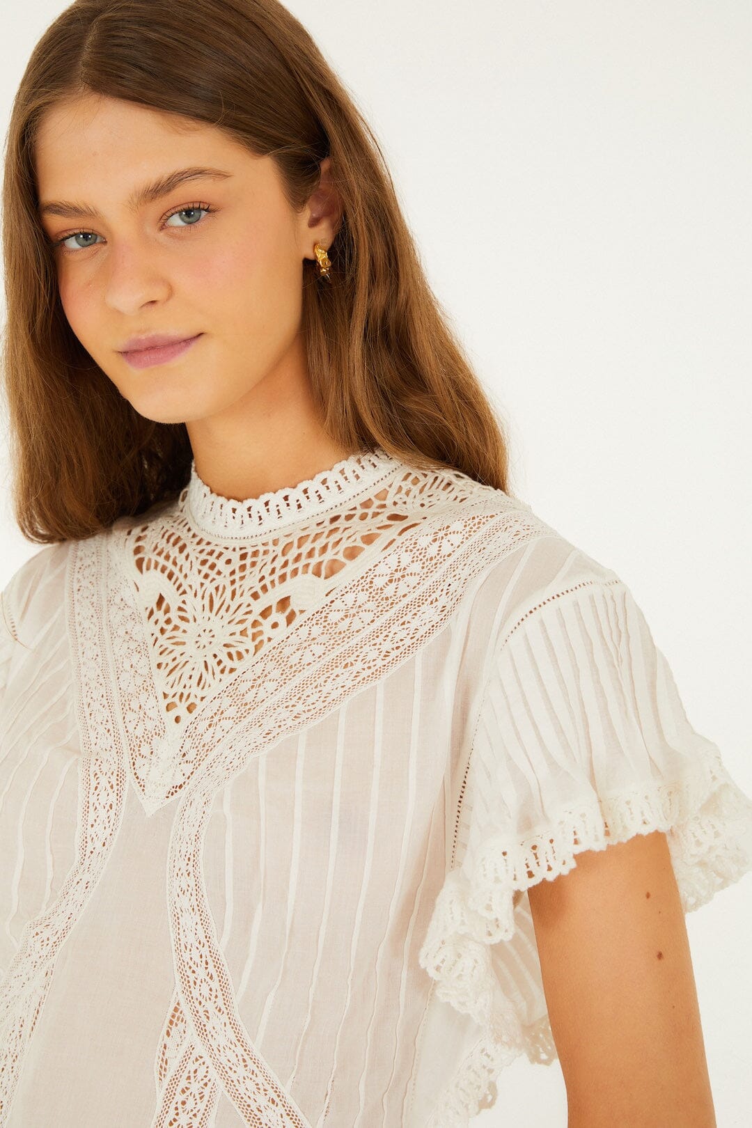 OFF-WHITE BLOUSE WITH APPLIQUES