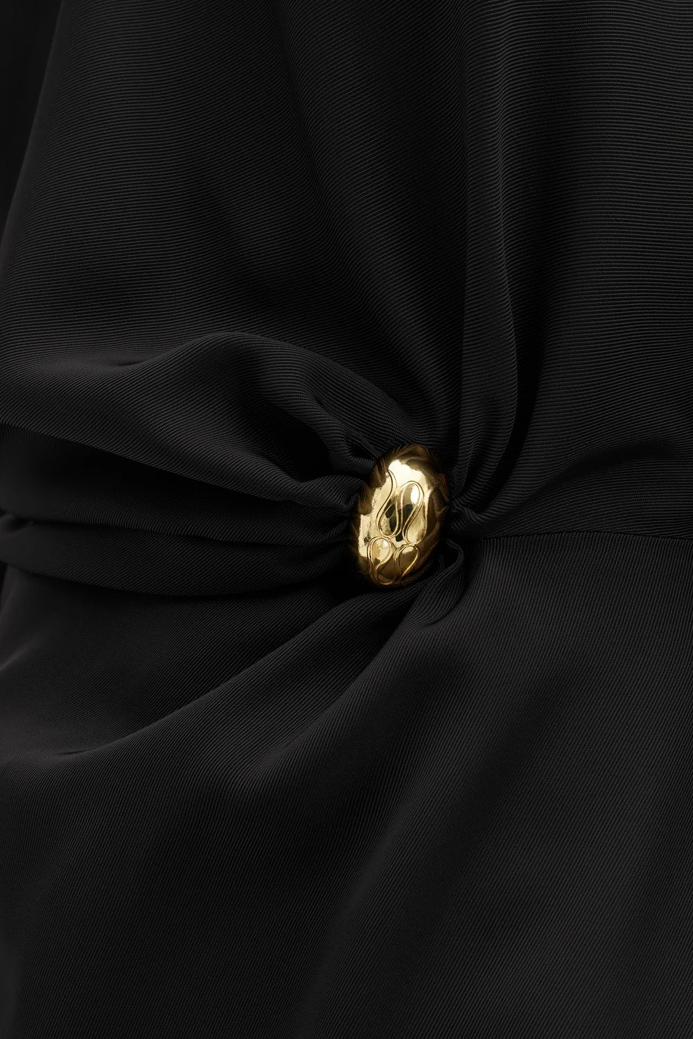 Zilla Brooch Detailed Blouse