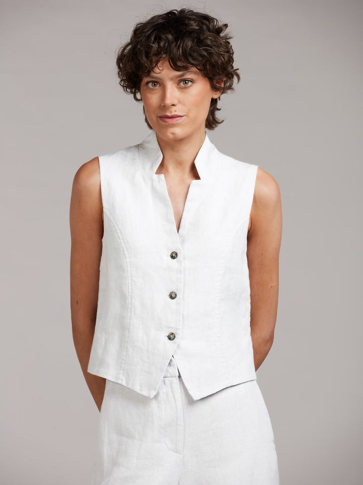 Lara Vest