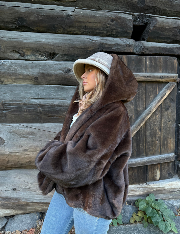 Verbier fuskepels jakke