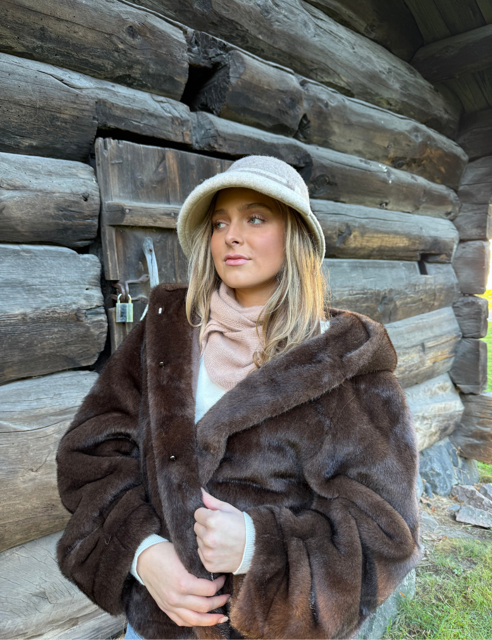Verbier fuskepels jakke
