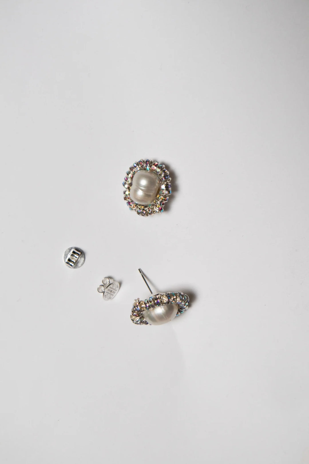 BABY PERLA STUDS