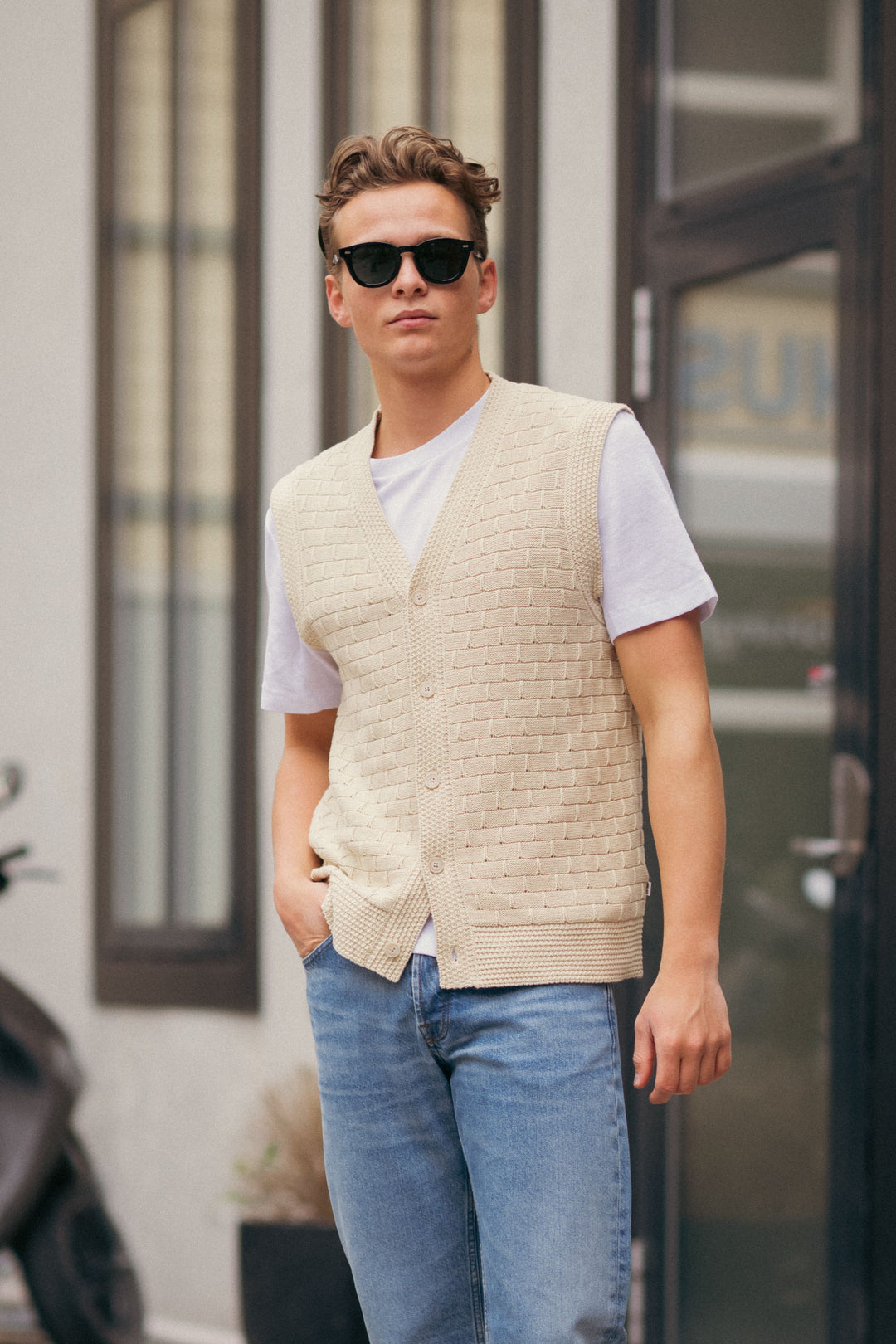 Reece Vest 6600
