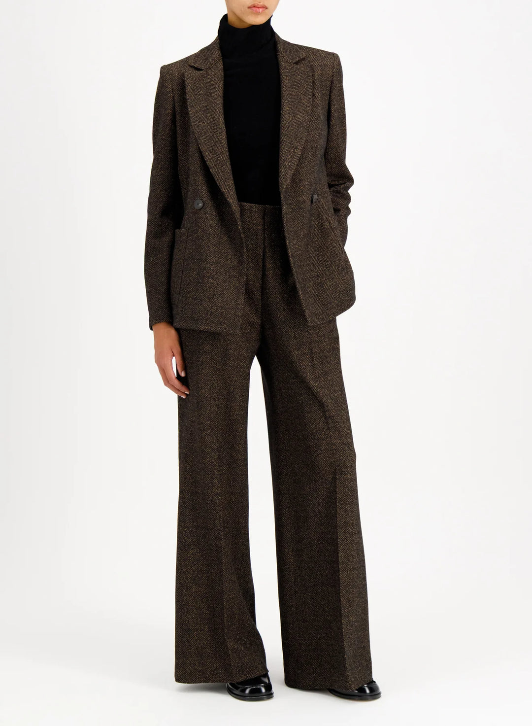 Women d.b. blazer with shoulder pads donegal herringbone