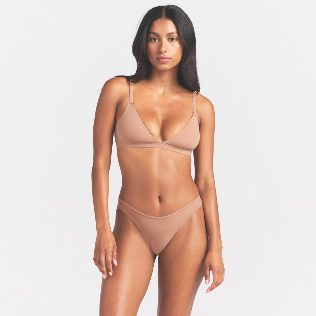 FITS EVERYBODY TRIANGLE BRALETTE