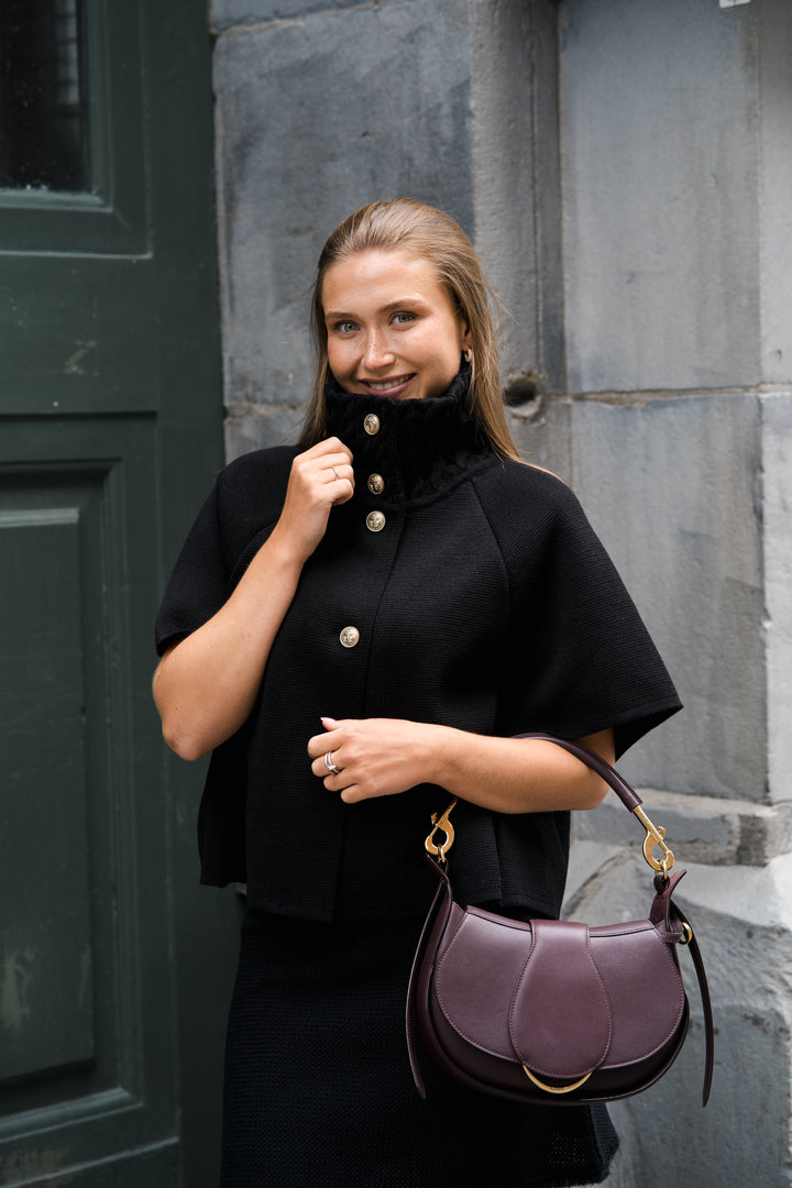LISALOU CABLEKNIT COLLAR CAPE BLACK