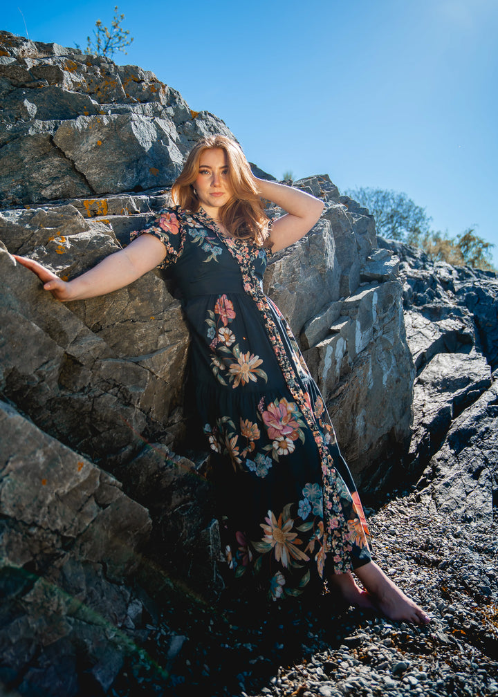 MAIRA FLORAL DARK BLUE SHORT SLEEVE MAXI DRESS