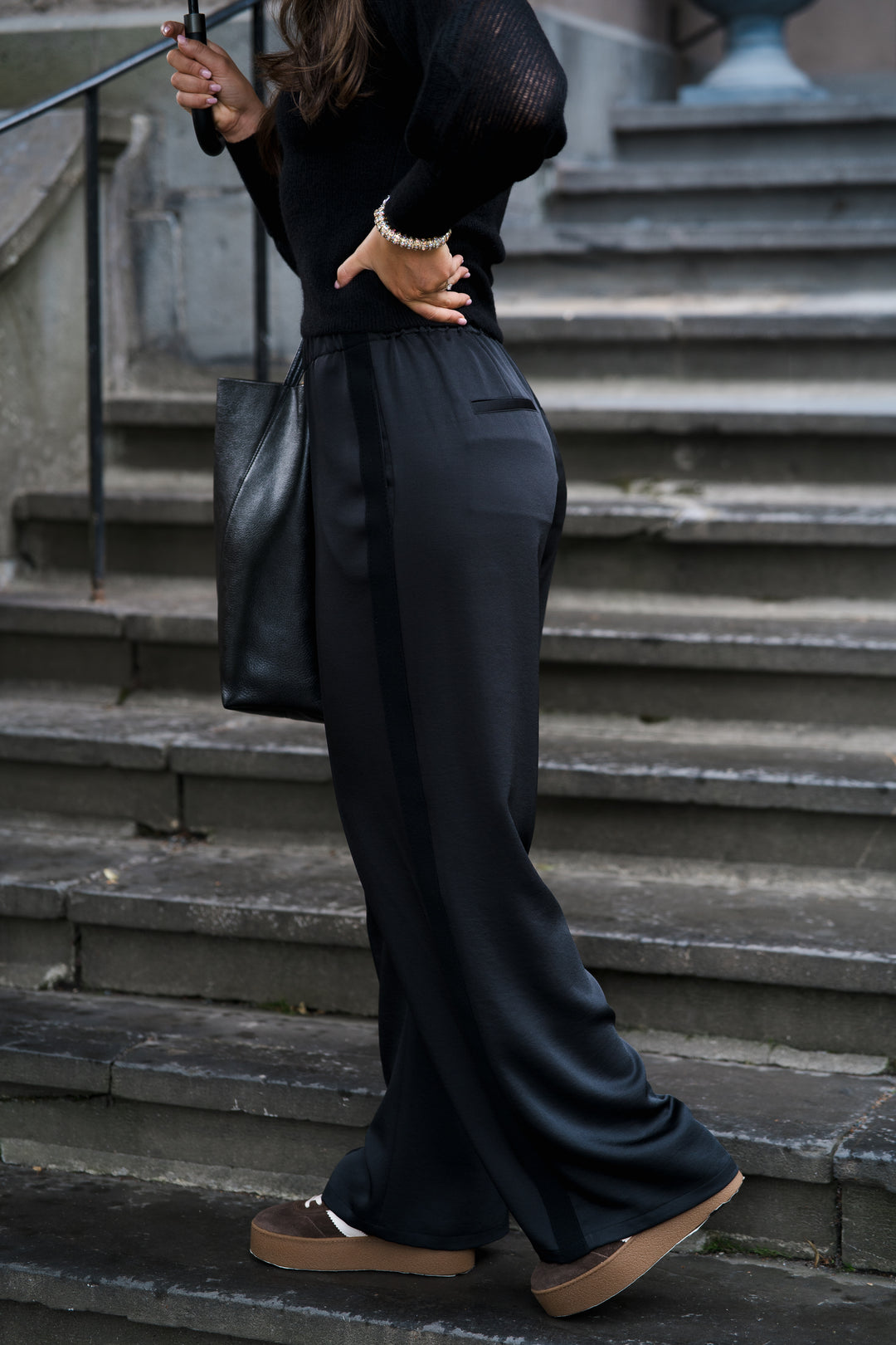 VINCE MID RISE SIDE STRAP PULL ON PANT