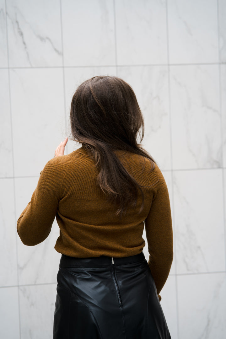 ULLA JOHNSON Maisie Cashmere Turtleneck