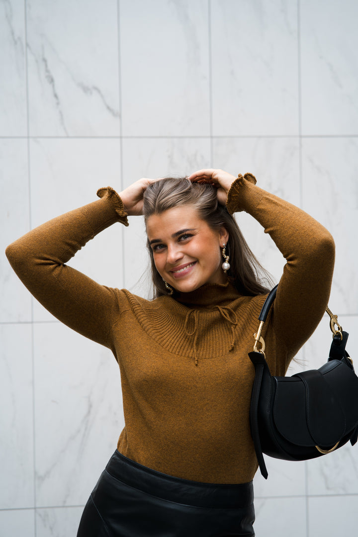 ULLA JOHNSON Maisie Cashmere Turtleneck