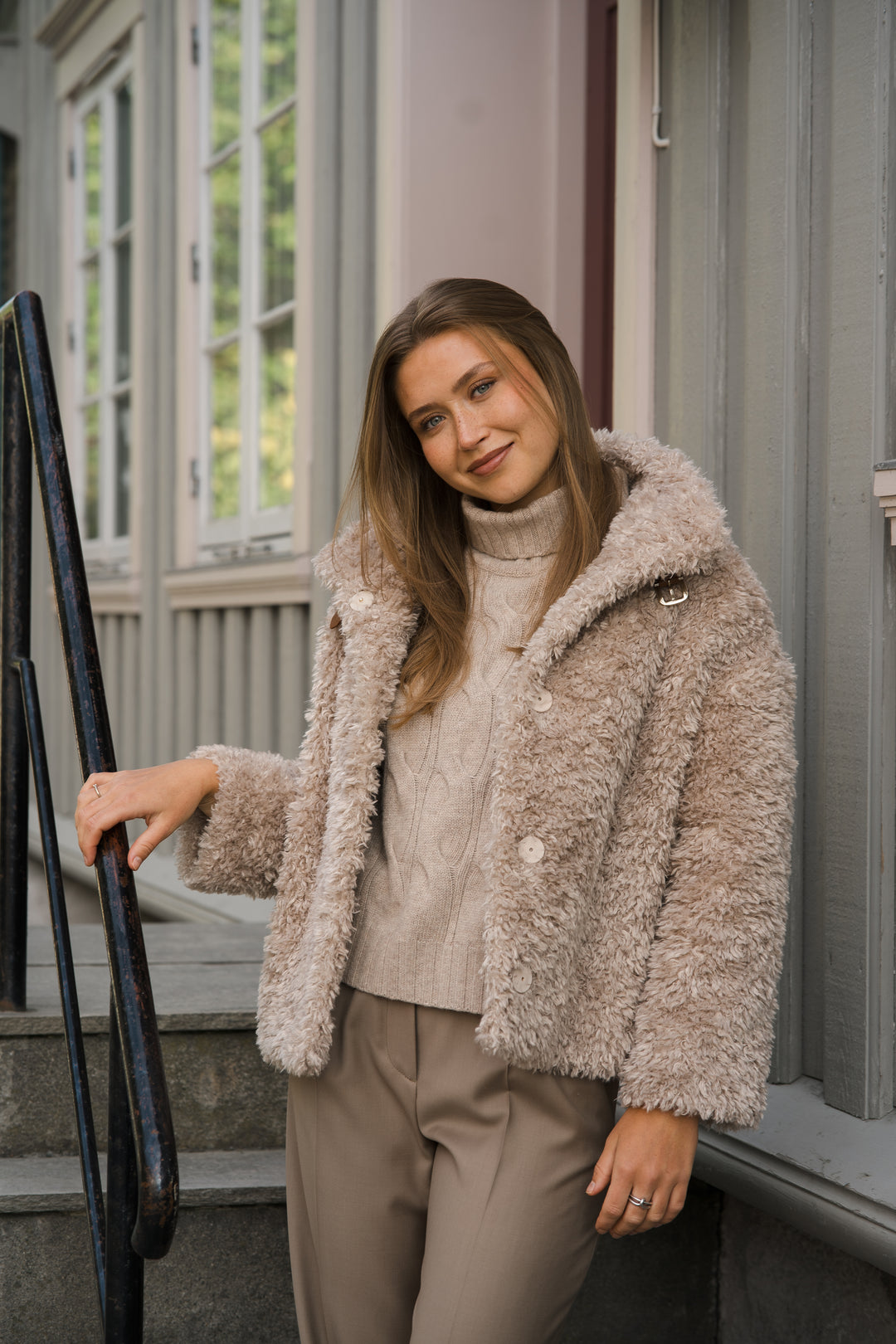 Woman's Knitted Half Coat