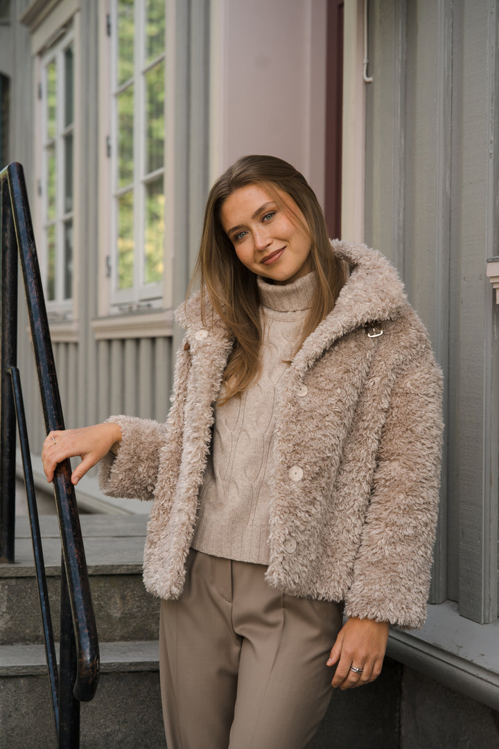 Woman's Knitted Half Coat