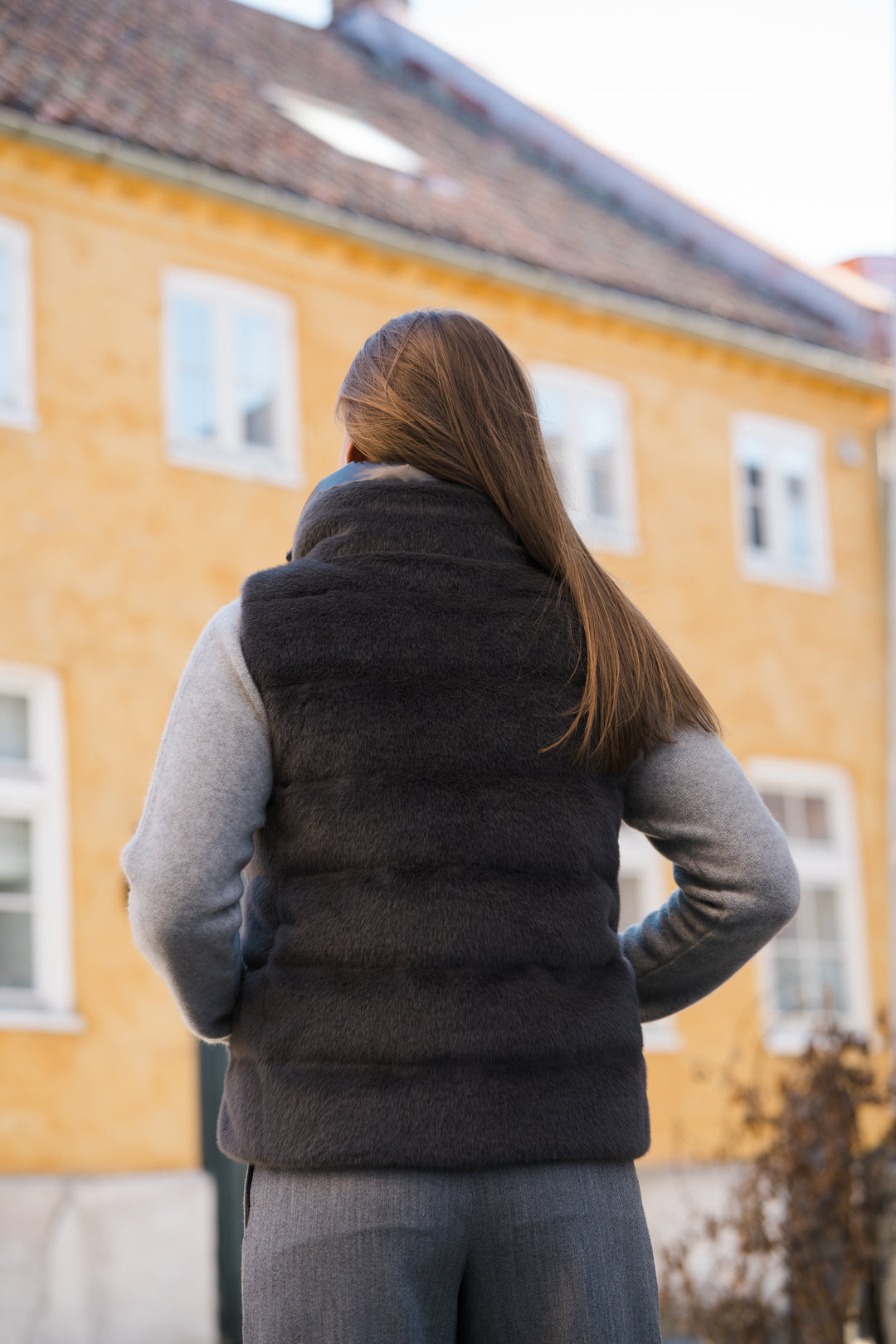 Woman's knitted Vest