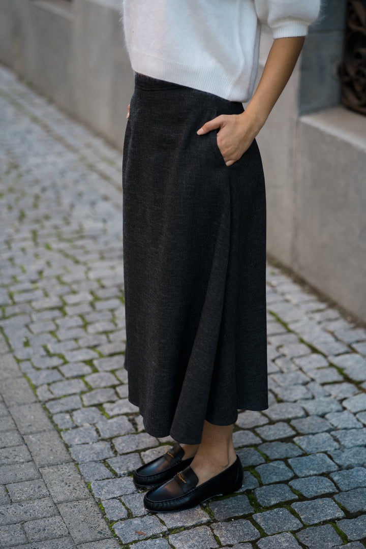 VINCE JASPÉ FULL SKIRT