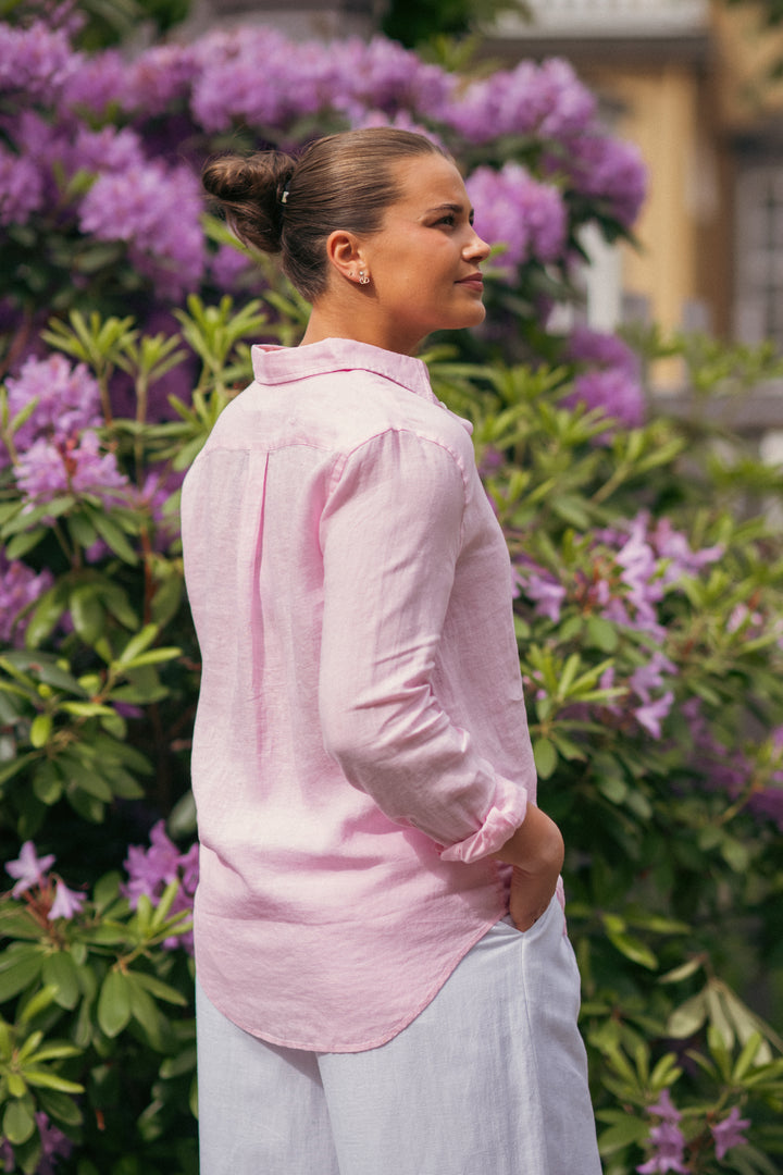 Classic-Long Sleeve-Button Front Shirt