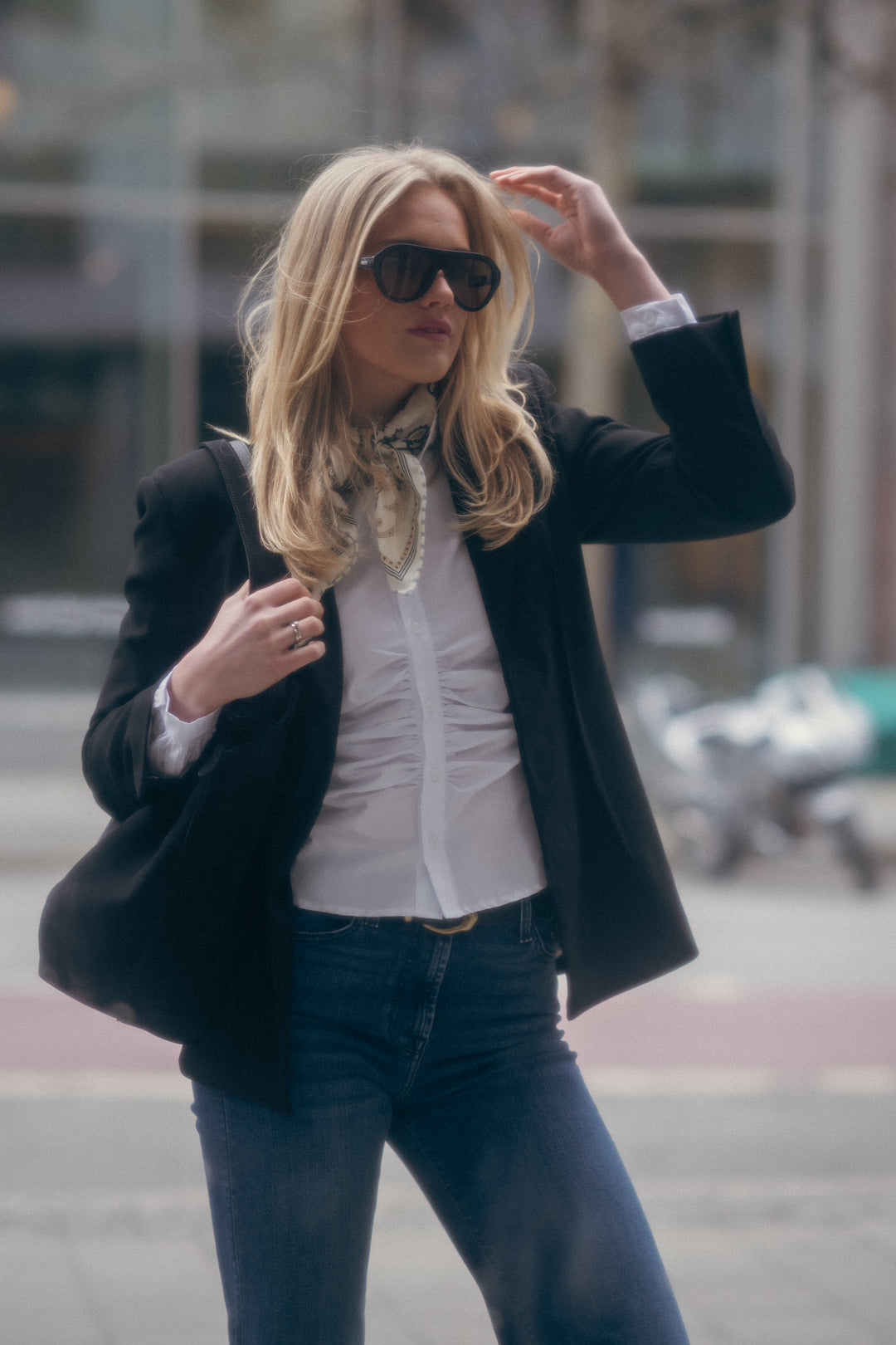 Leonne Seam Detailed Fitted Blazer