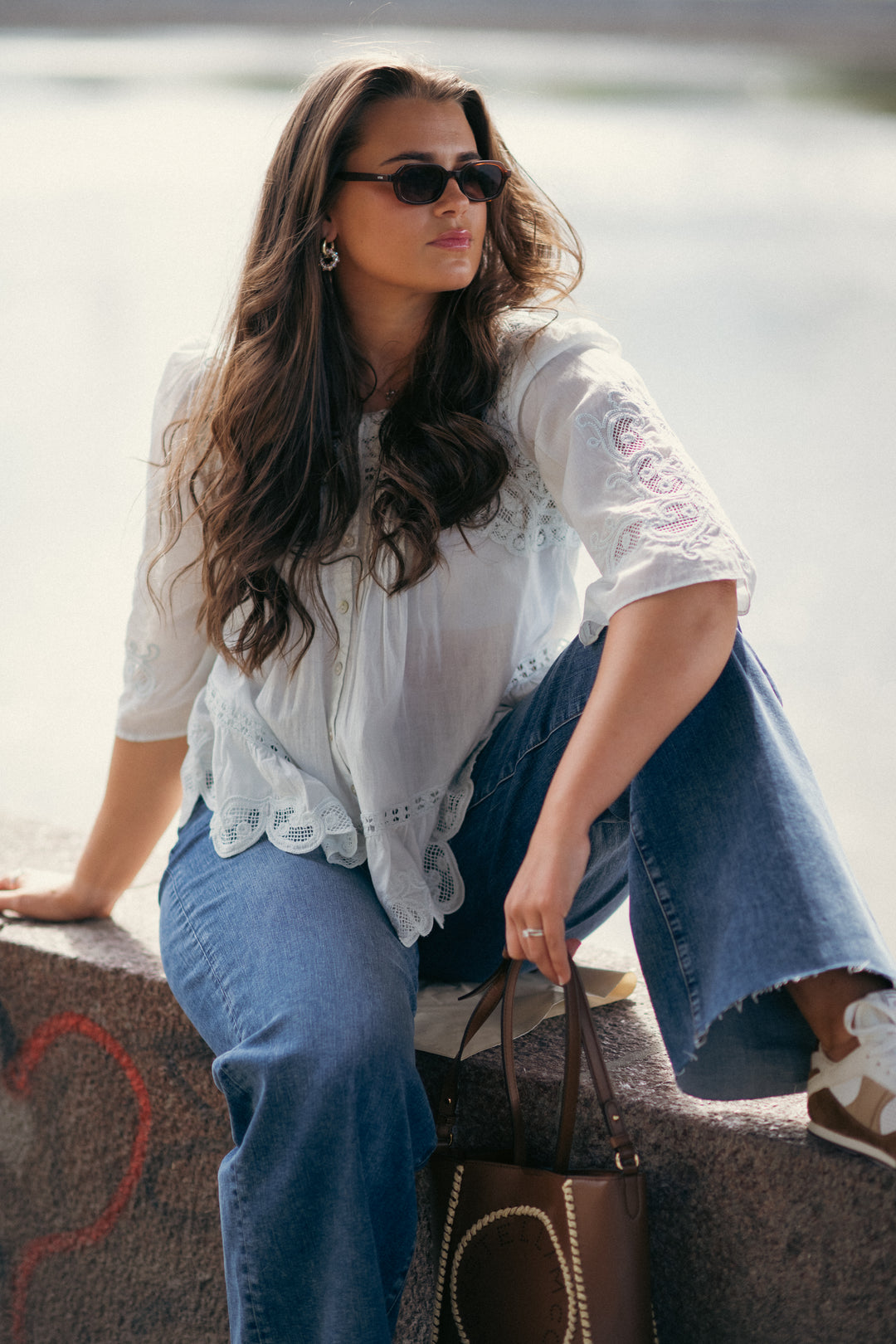 LIGHT BLUE RICHILIEU SHORT SLEEVE BLOUSE