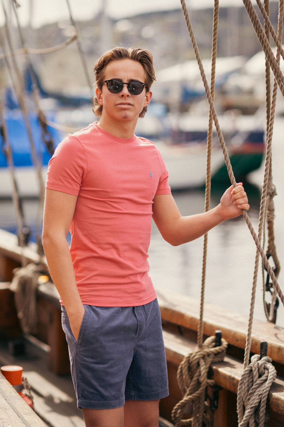 SHORT SLEEVE-T-SHIRT