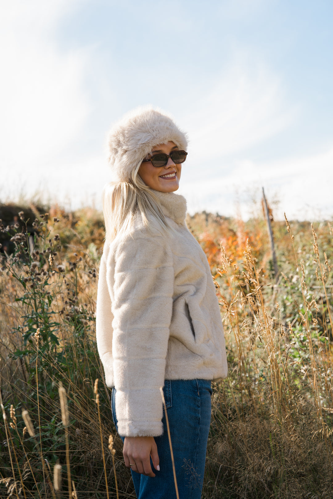 Sonja kort fuskepels jakke