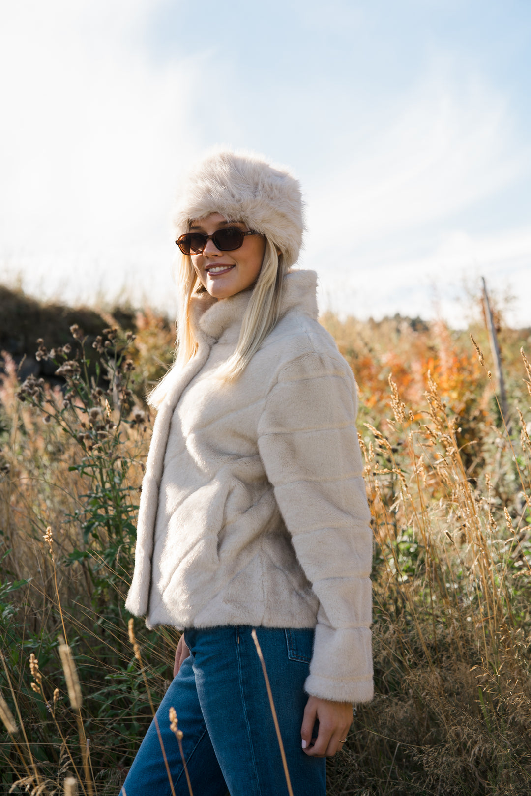 Sonja kort fuskepels jakke