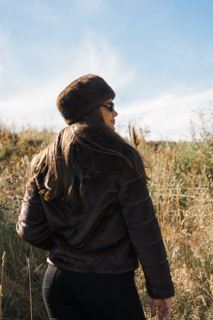 Sonja kort fuskepels jakke