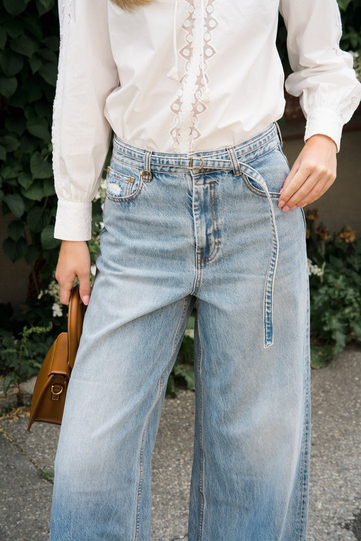 Illuminate Relaxed Flare Jean