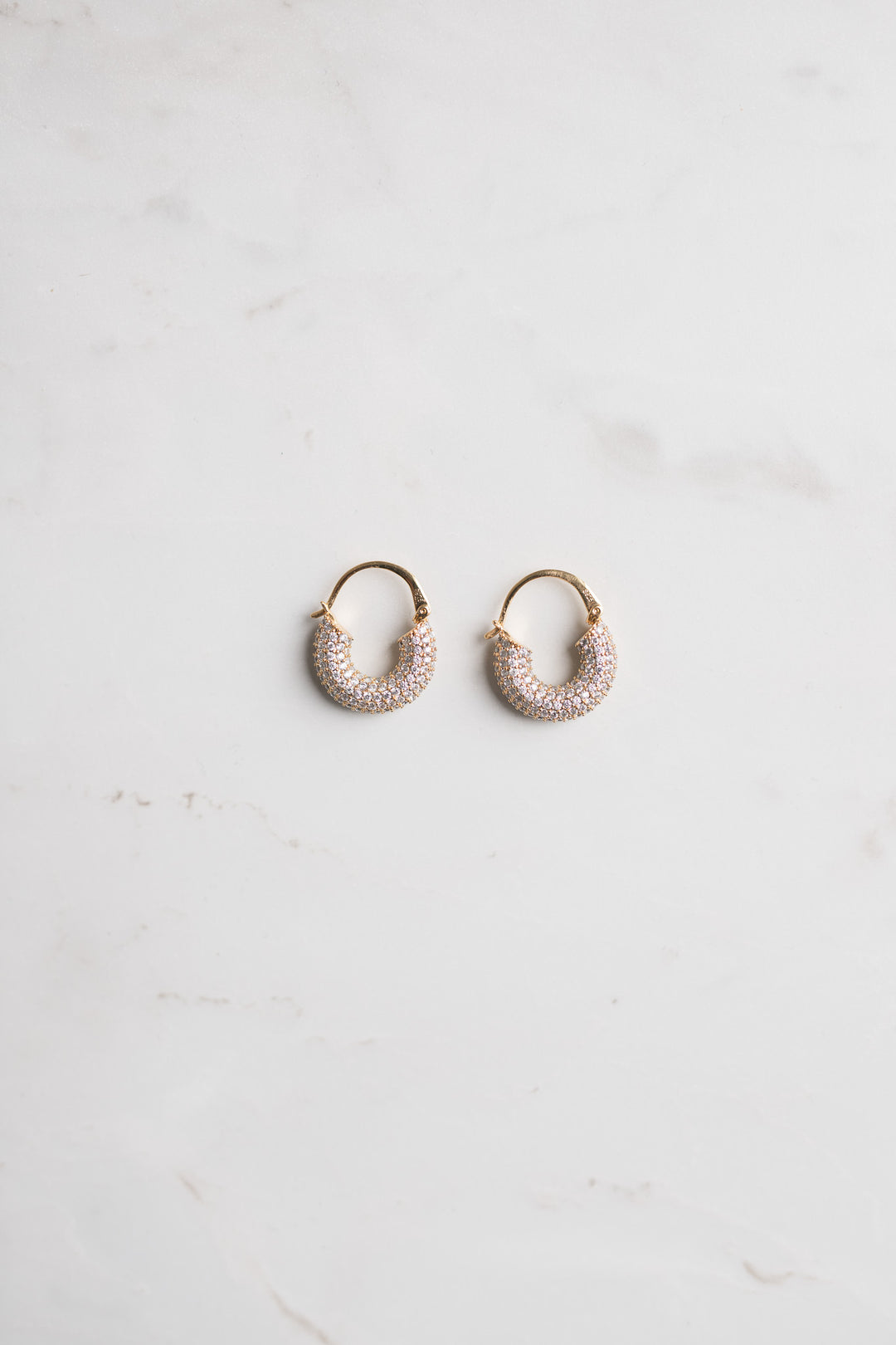 PEARL OCTOPUS.Y SMALL DIAMOND HOOPS