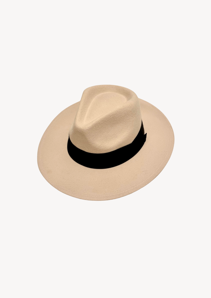 Exclusive ull hatter
