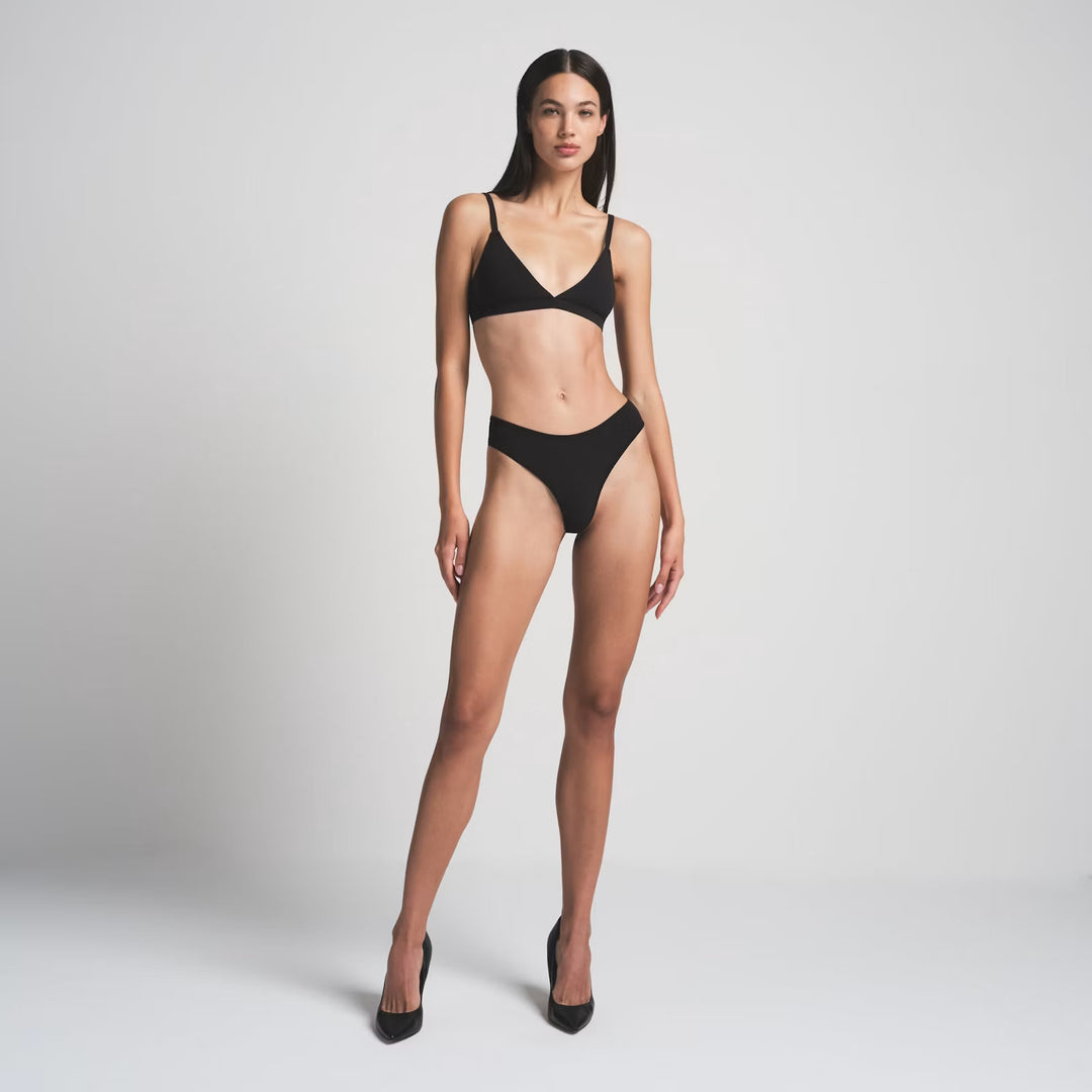 FITS EVERYBODY THONG