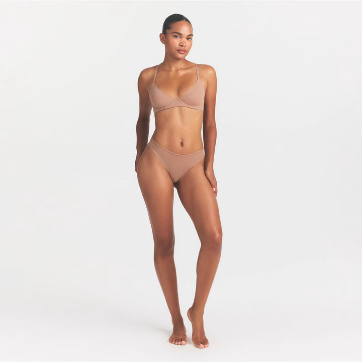 FITS EVERYBODY THONG