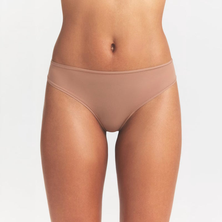 FITS EVERYBODY THONG