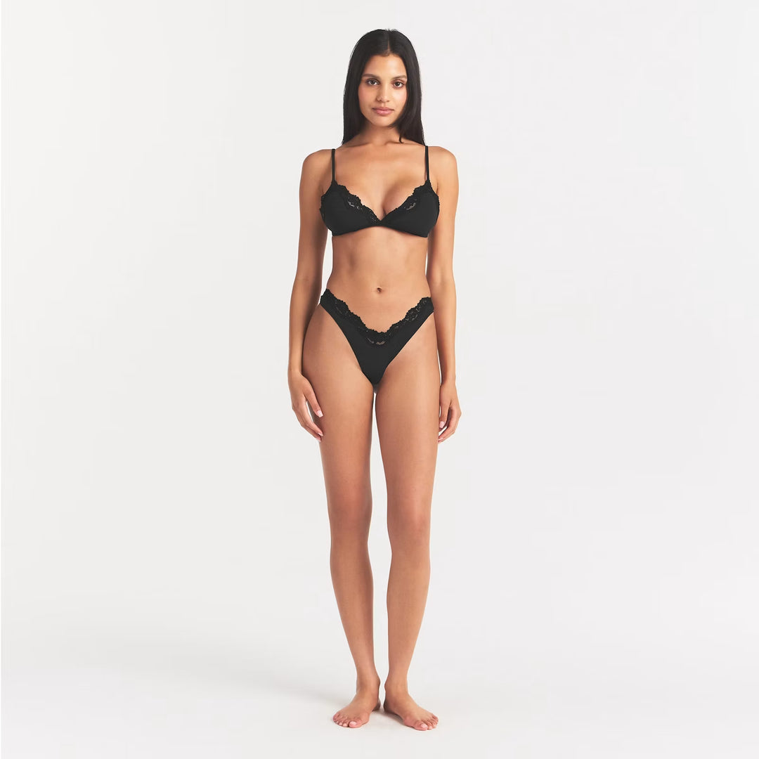FITS EVERYBODY LACE DIPPED THONG