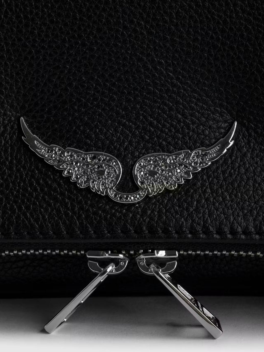ROCK GRAINED LEATHER
