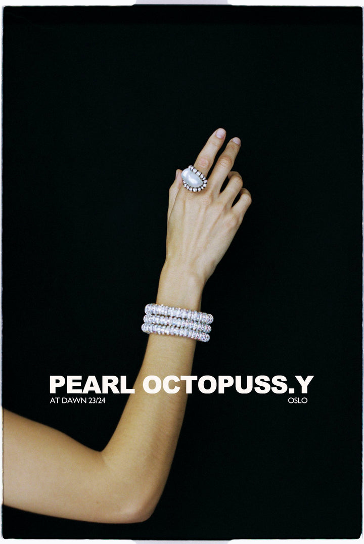 PEARL OCTOPUSS.Y CLEOPATRA SILVER BANGLE