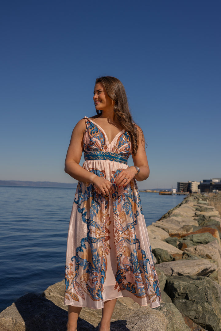 GARDEN SCARF SOFT PINK MIDI DRESS