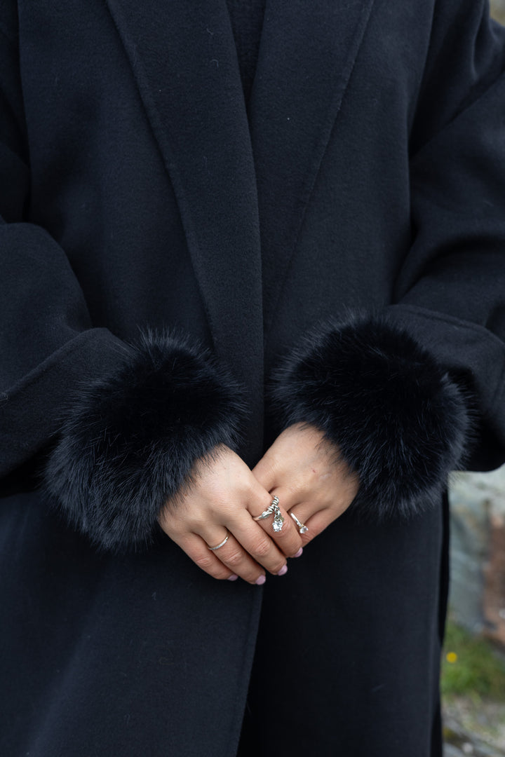 Fuskepels Arm Cuffs Sort