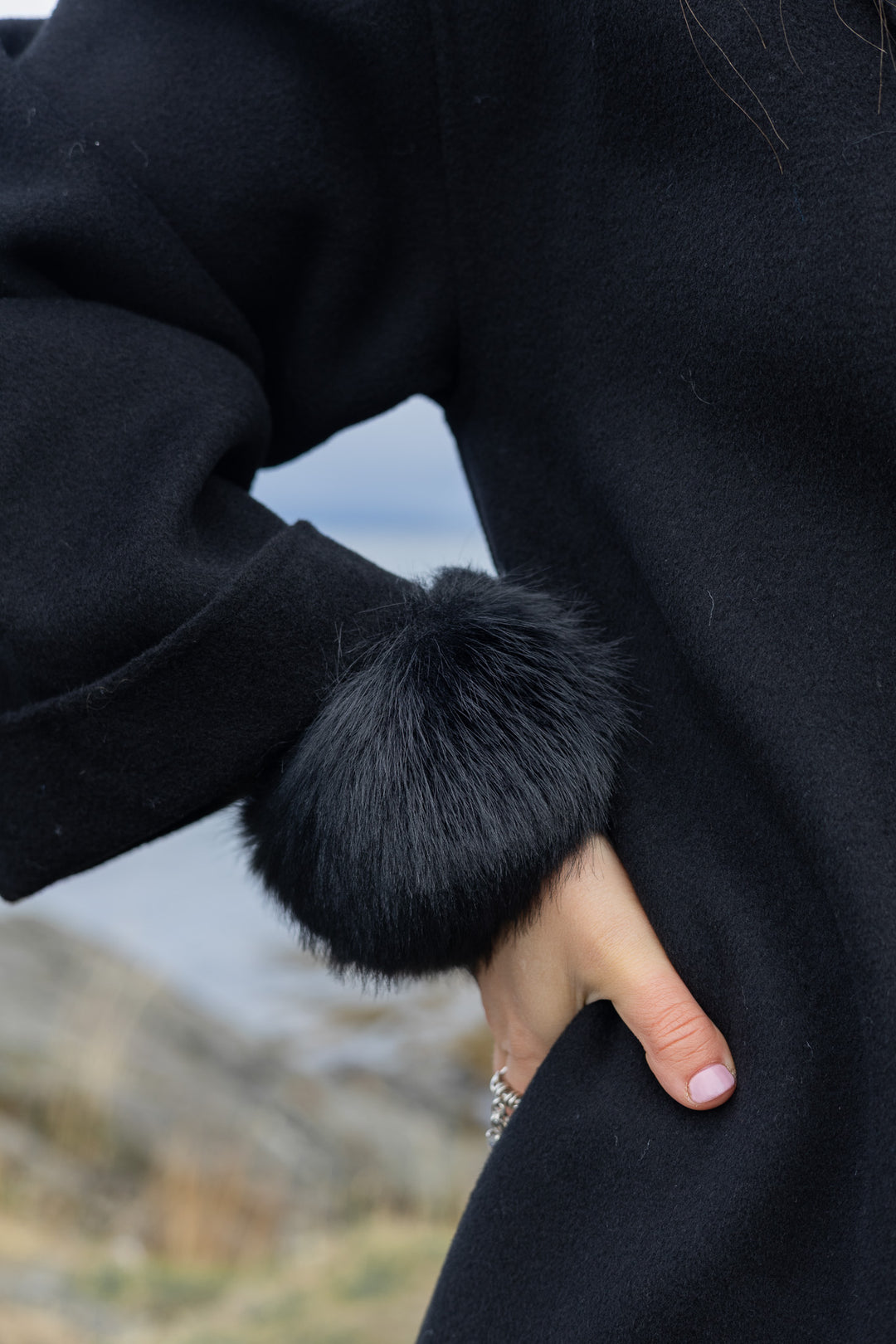 Fuskepels Arm Cuffs Sort