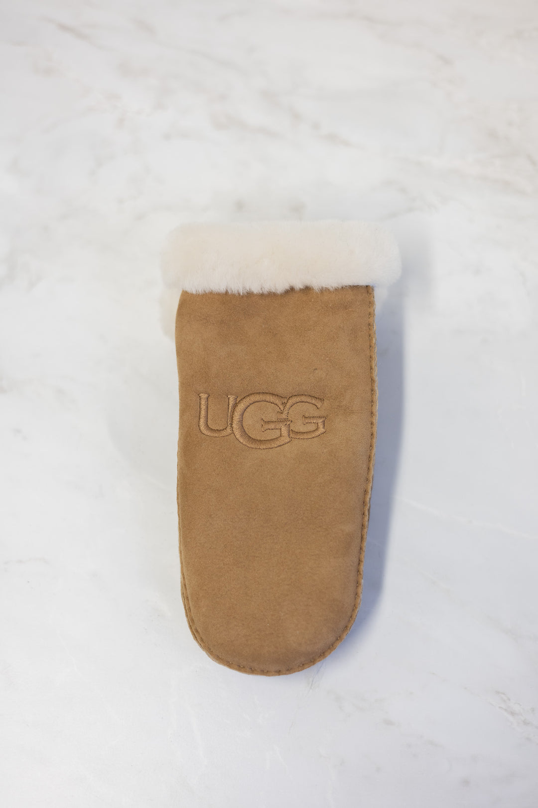 UGG W SHEEPSKIN EMB MIT