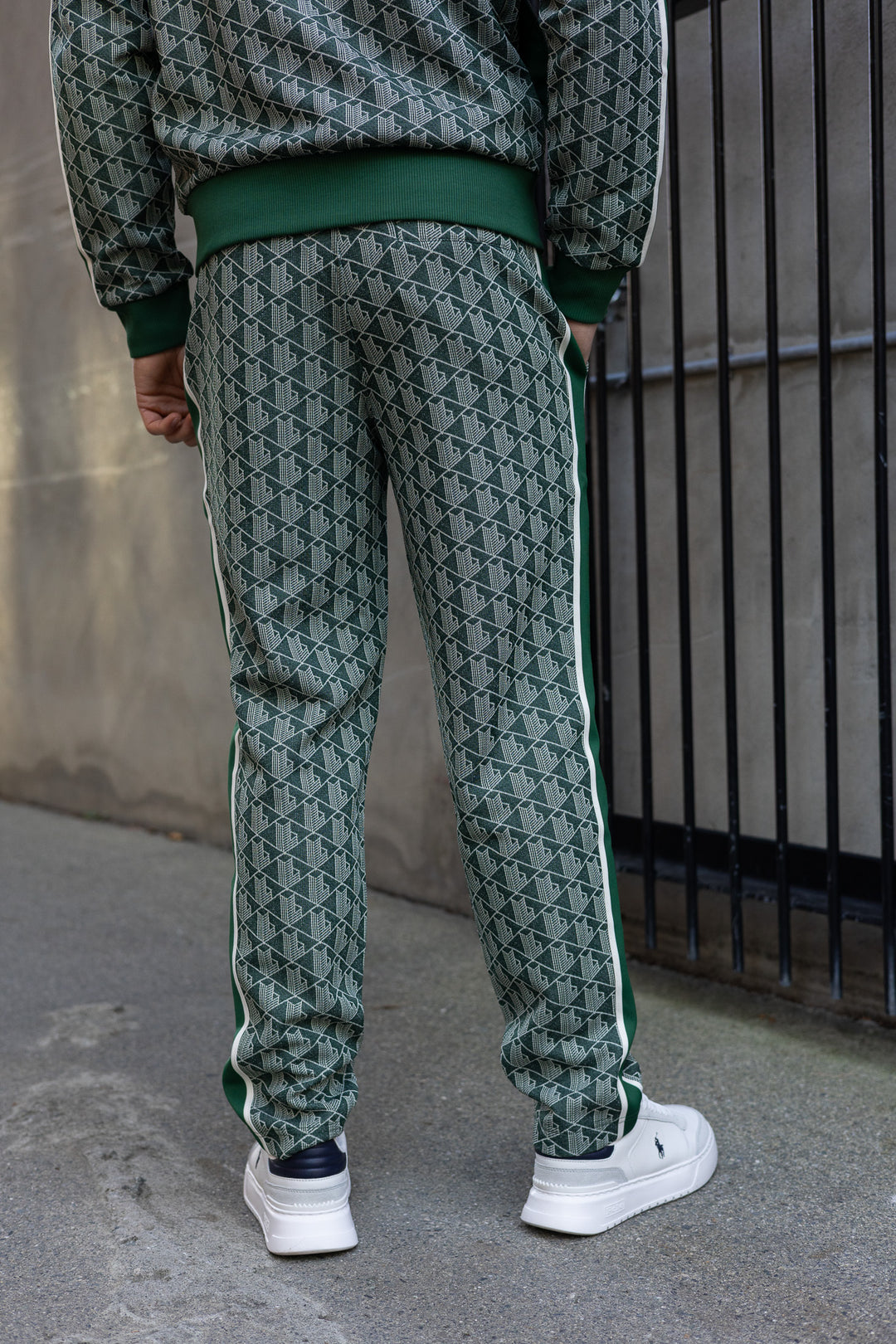 PANTALON DE SURVETEMENT