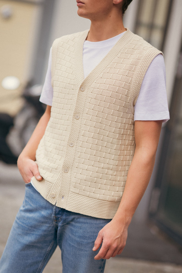 Reece Vest 6600