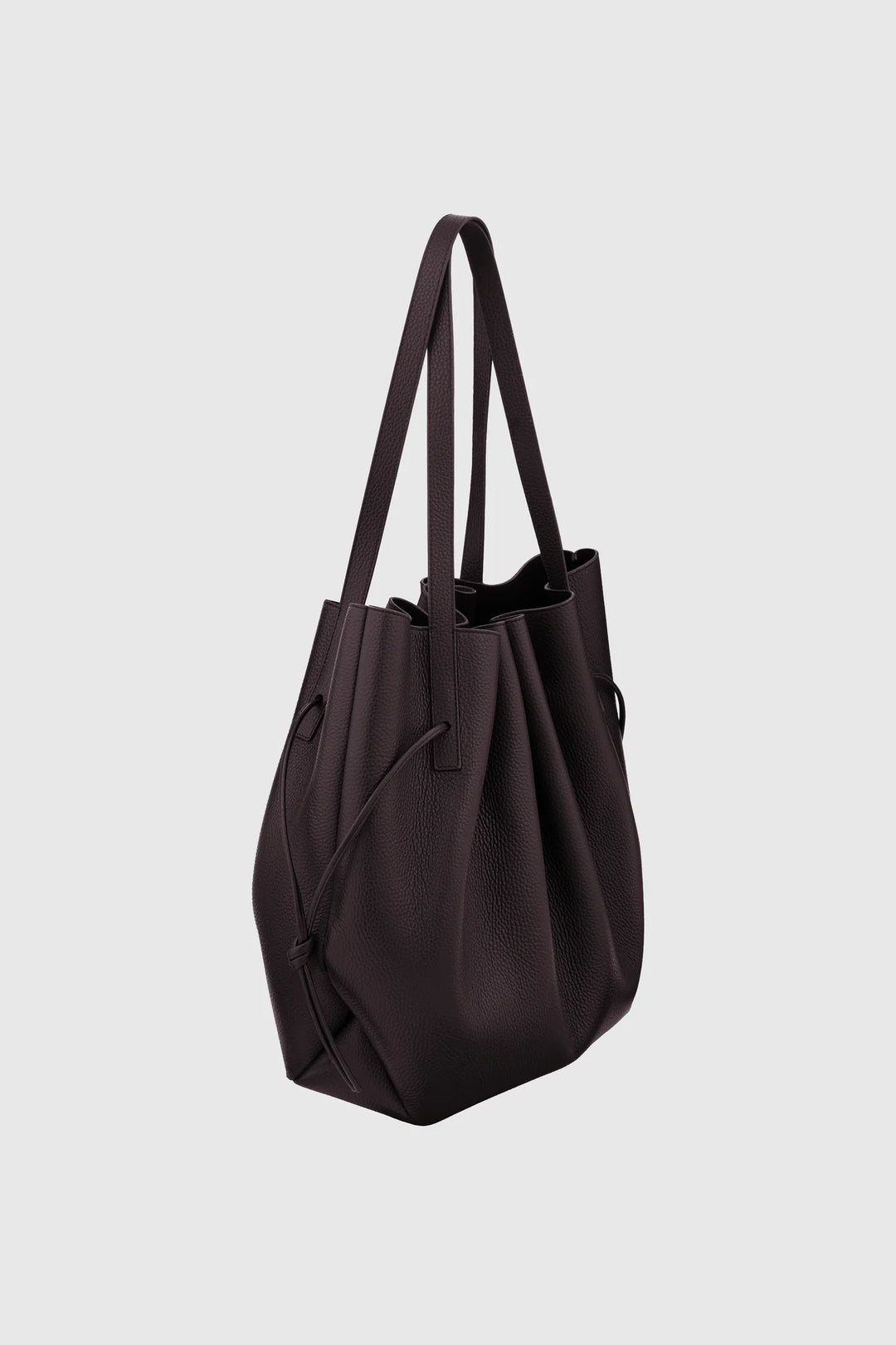 SCALLOP TOTE PEBBLE GRAIN LEATHER