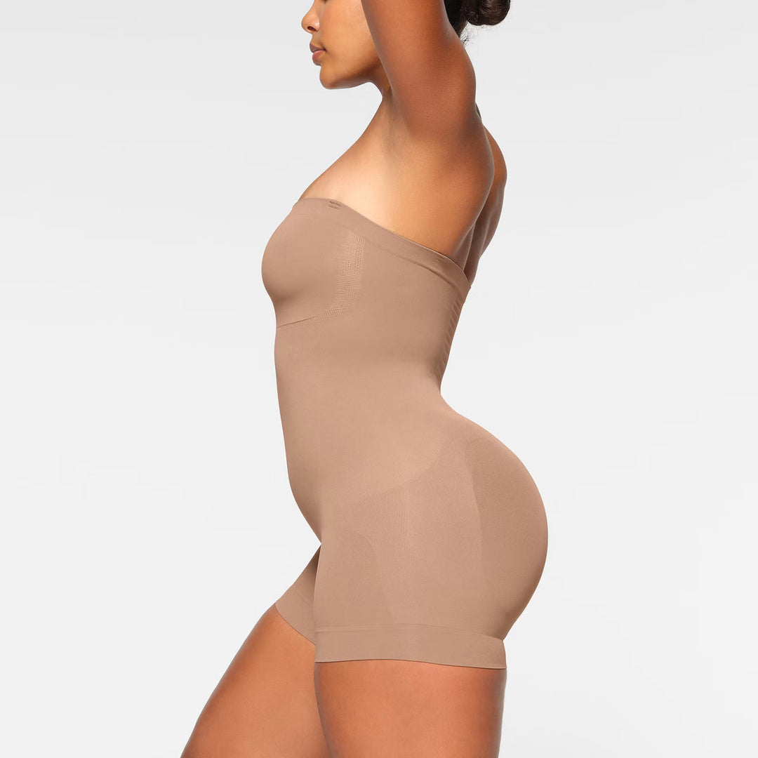 SEAMLESS SCULPT STRAPLESS SHORTIE BODYSUIT