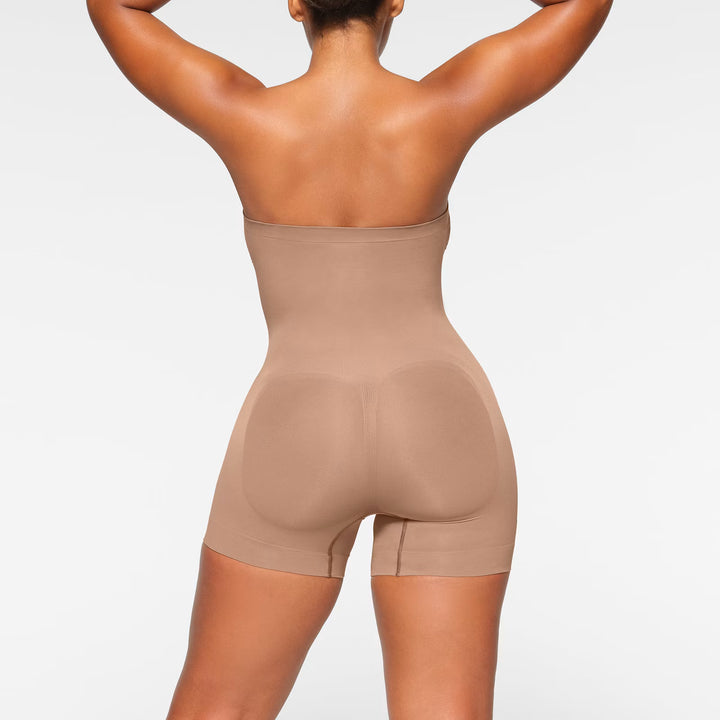 SEAMLESS SCULPT STRAPLESS SHORTIE BODYSUIT