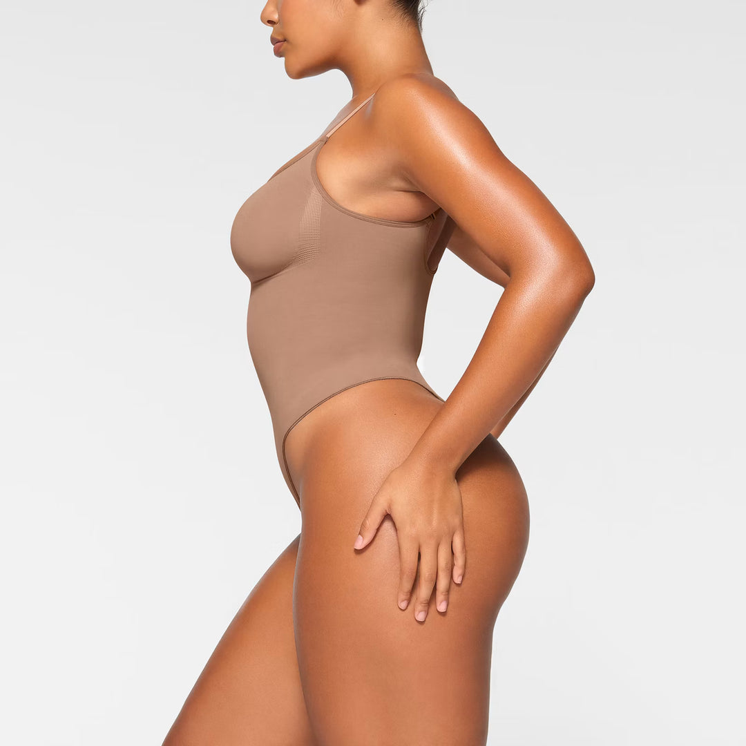 SEAMLESS SCULPT THONG BODYSUIT