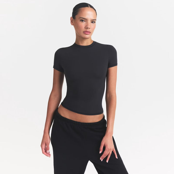 FITS EVERYBODY SHORT SLEEVE T-SHIRT