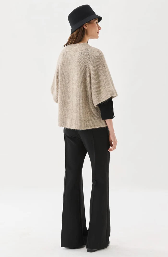 VILANIE Cardigan